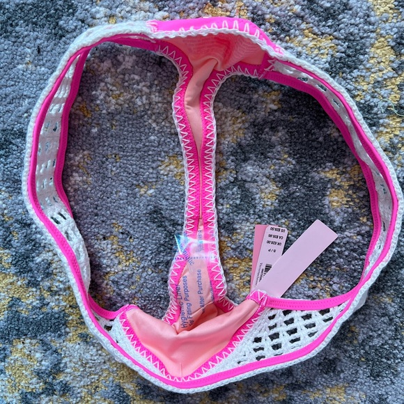 Victoria’s Secret Bikini - Picture 3 of 6